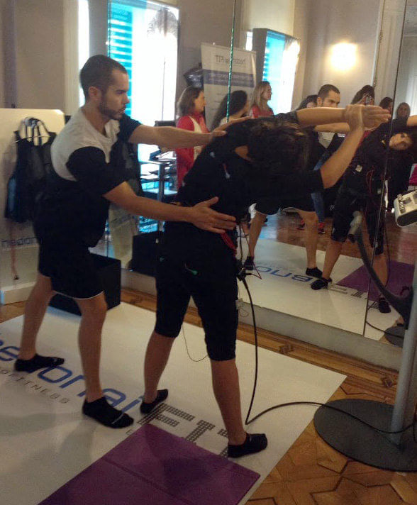 Iván Maestro, personal trainer en Hedonai Serrano y Director deportivo explica cómo se realiza el entrenamiento