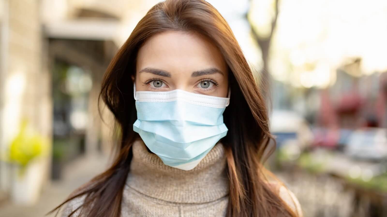 Las peores consecuencias del uso de la mascarilla para la piel